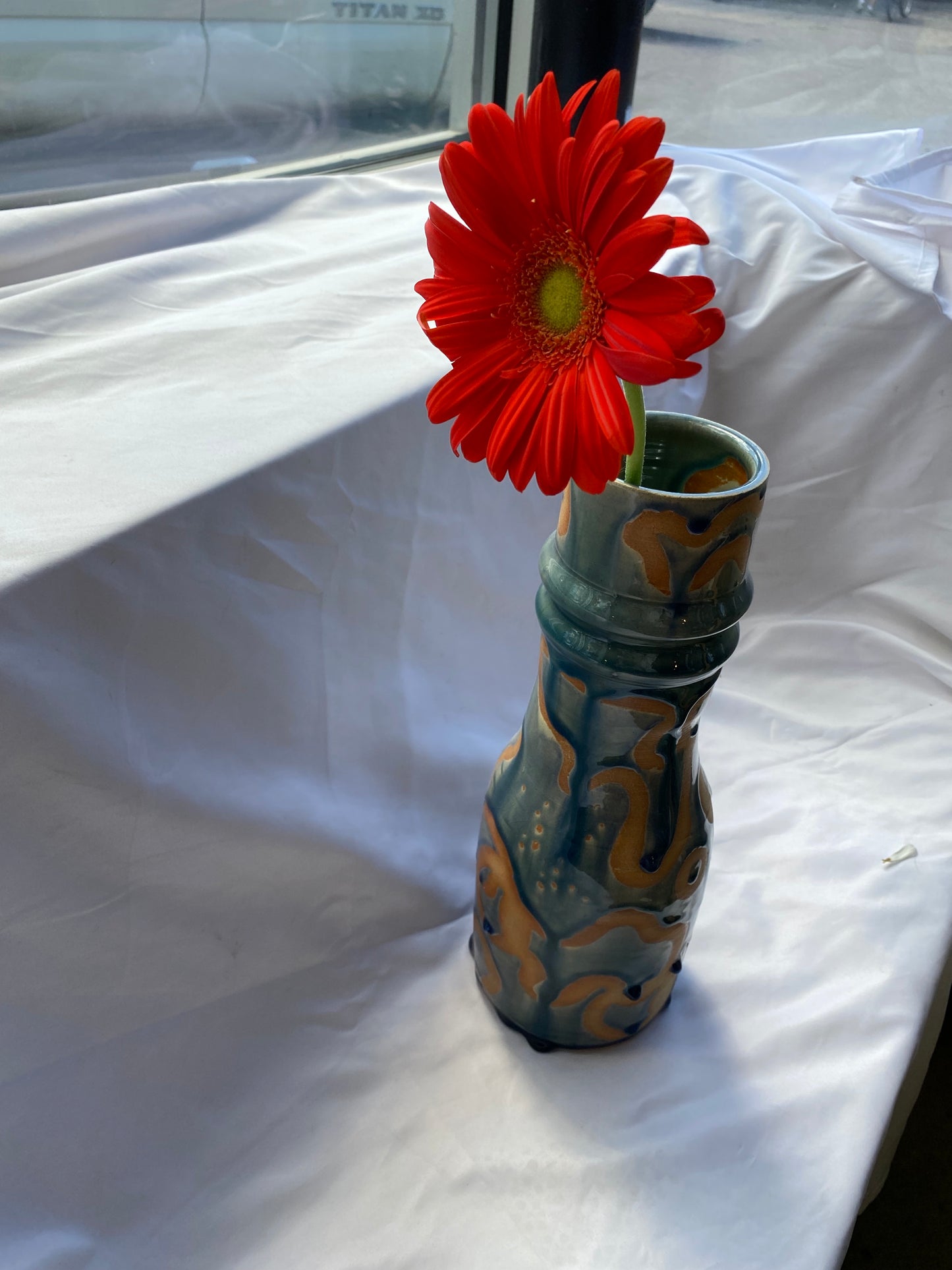 Vase.