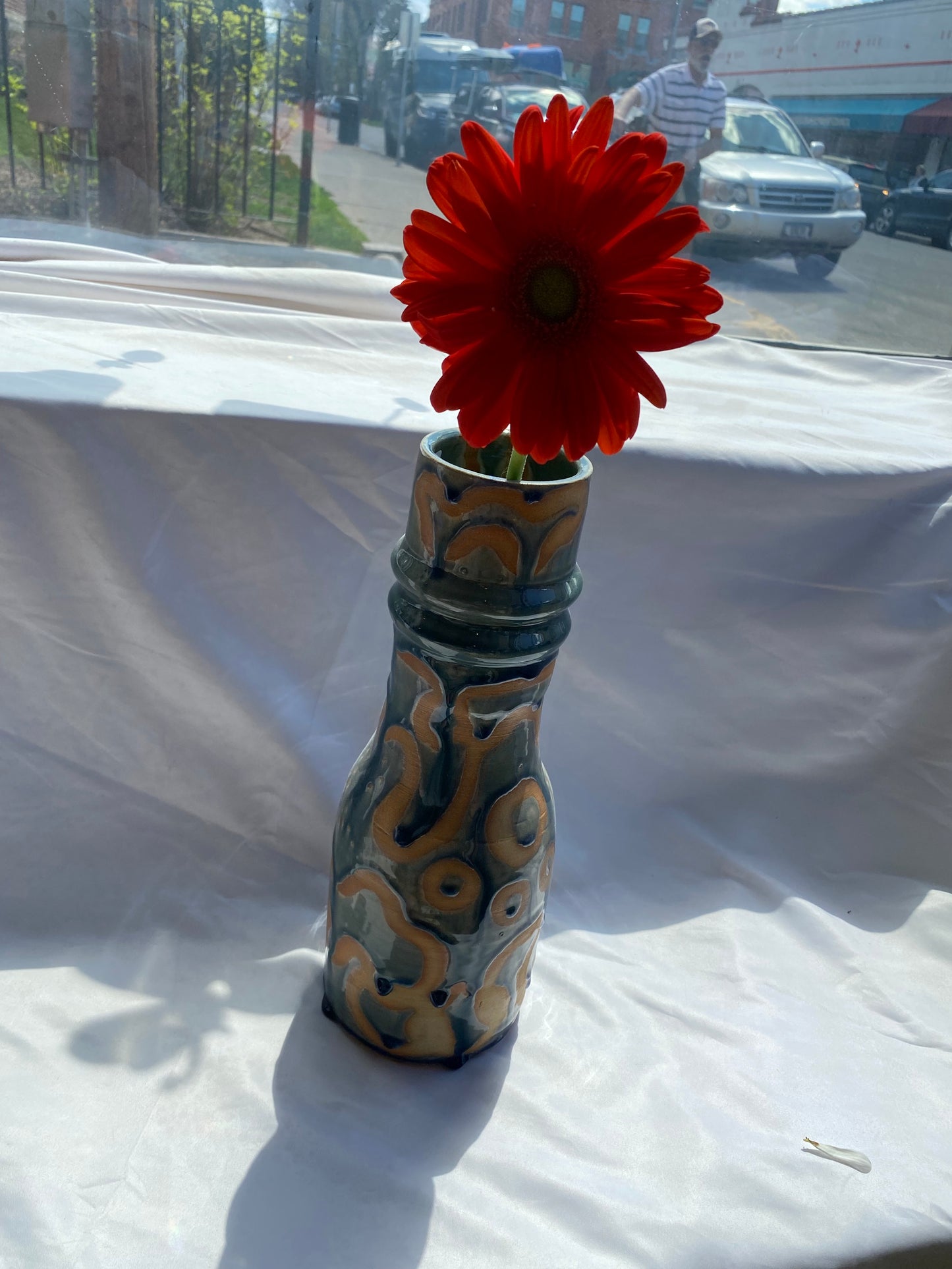Vase.