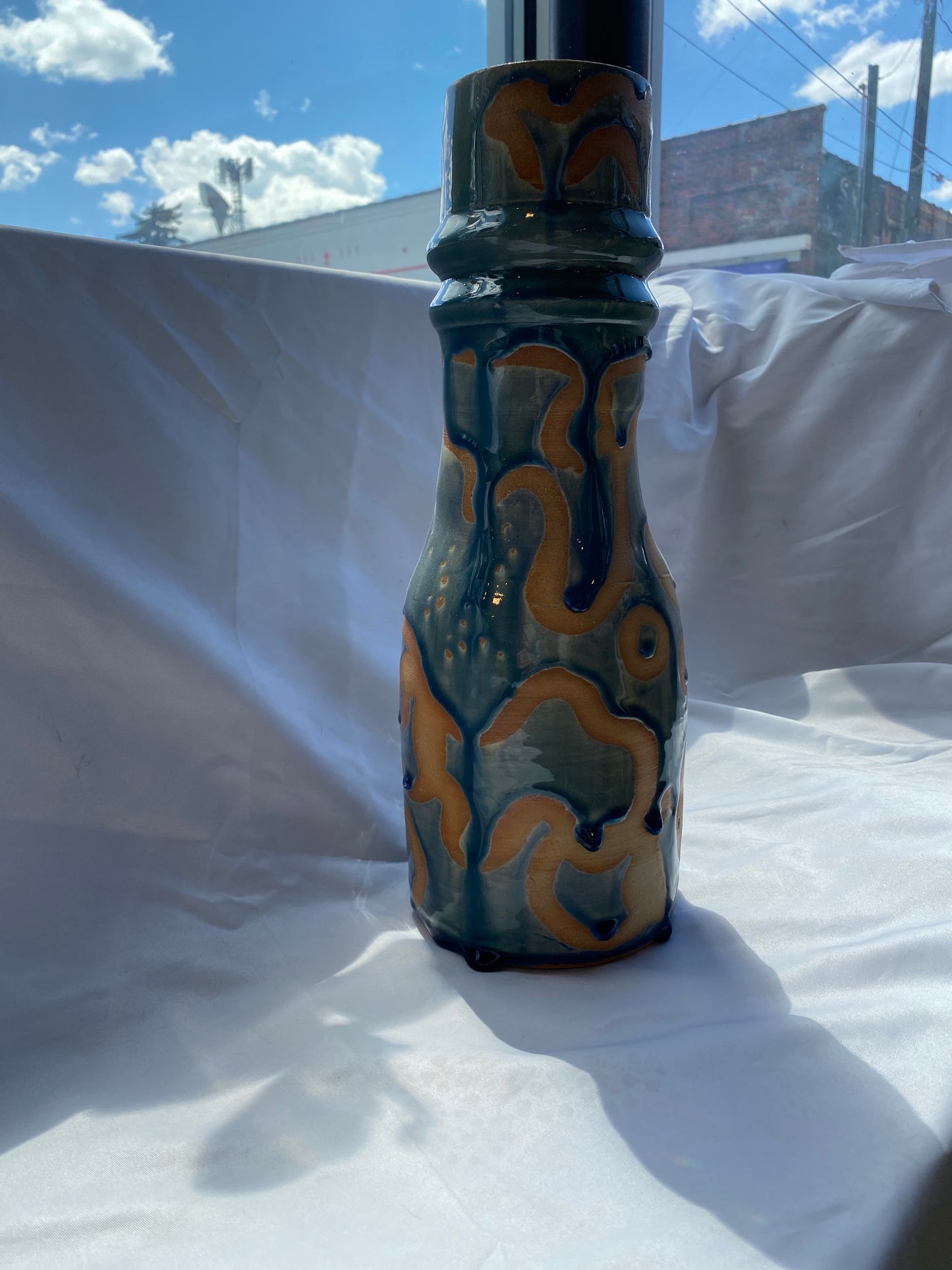Vase.