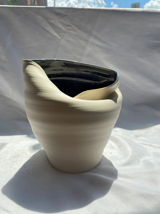 Flow Vase.