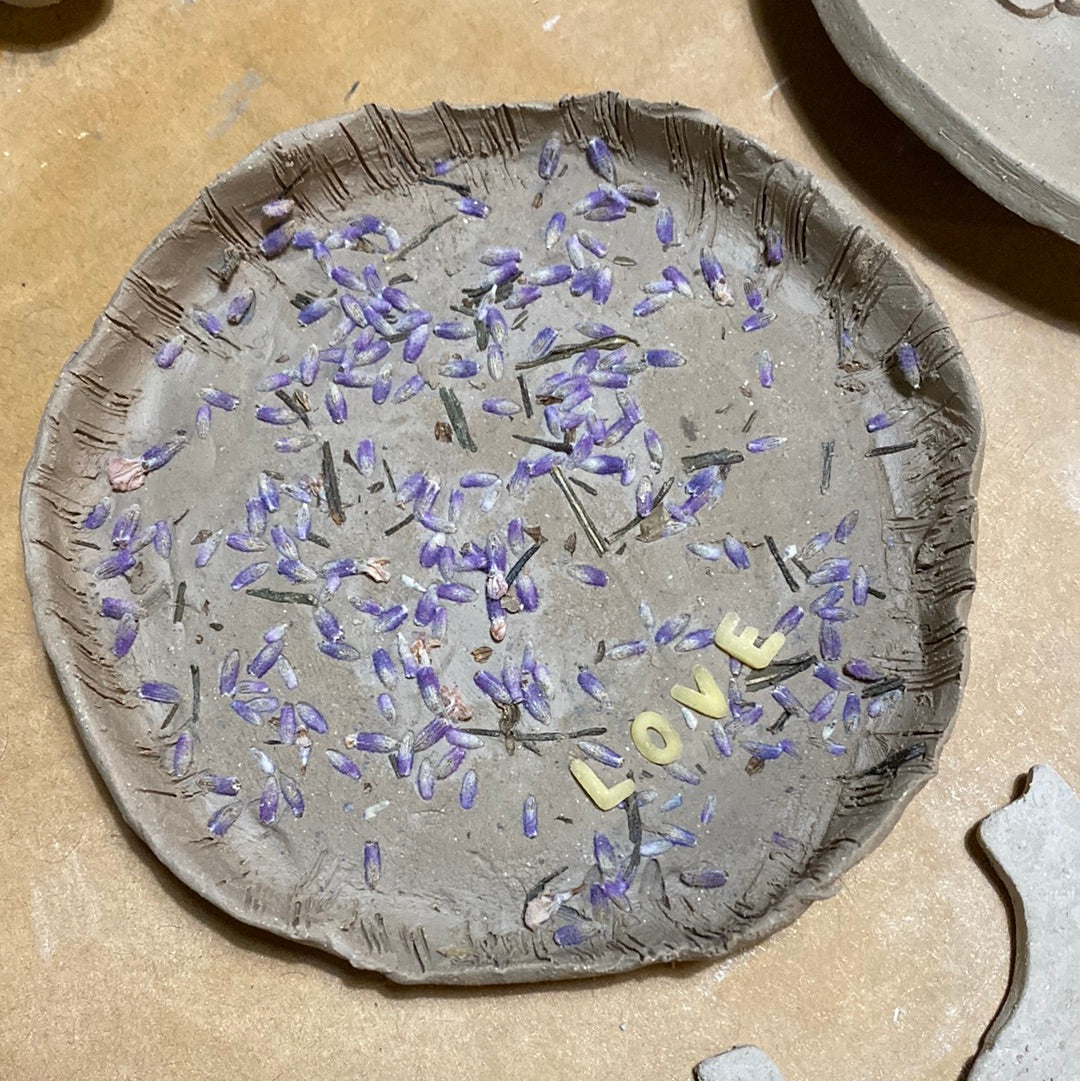 Community Clay : May 9th, Mothers Day Edition!